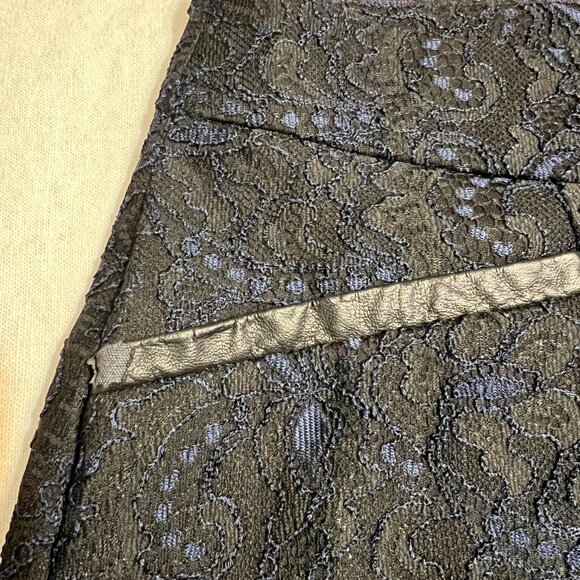 Chico's Black Label Pants Sz 2.5 Brocade Metallic Lace Trousers Navy Blue Dressy - Picture 10 of 10